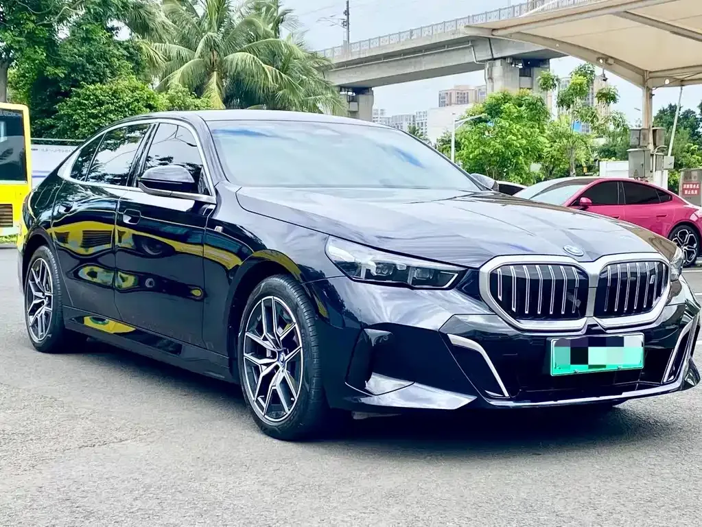 BMW i5 — фото 6