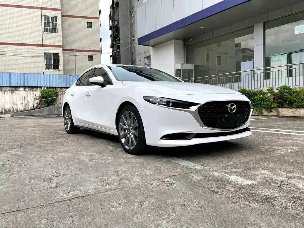 Mazda 3 Axela — фото 7