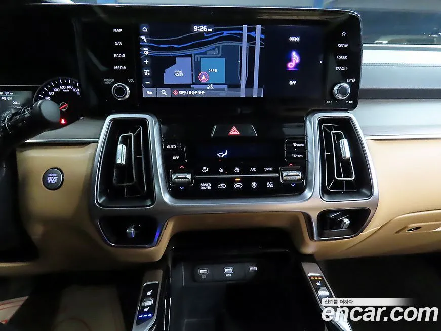 Kia Sorento — фото 7