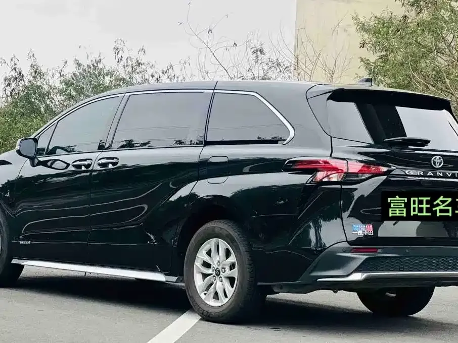Toyota Granvia 2024 из CN, фото 3