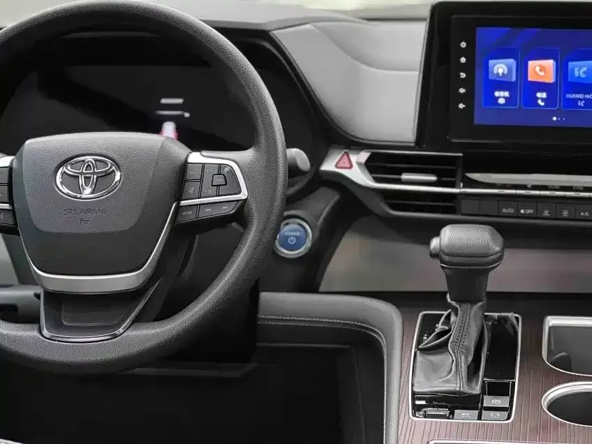Toyota Granvia 2024 из CN, фото 6