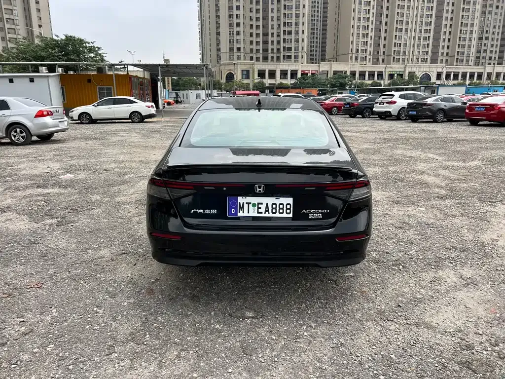 Honda Accord — фото 6