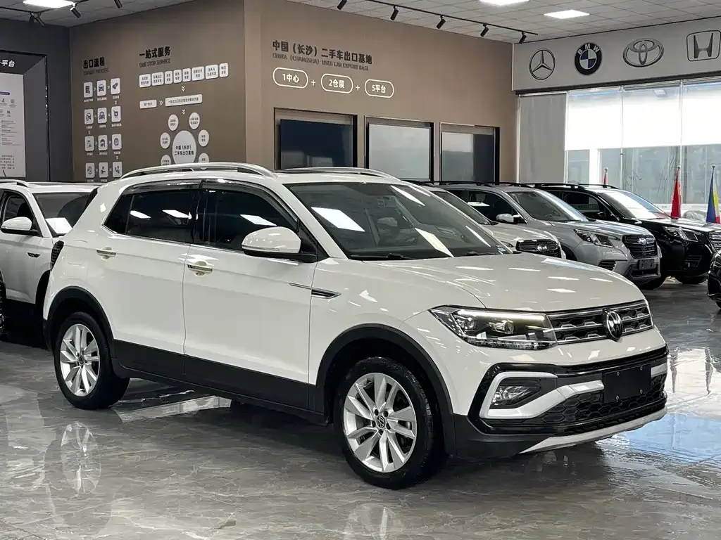 Volkswagen T-Cross — фото 10