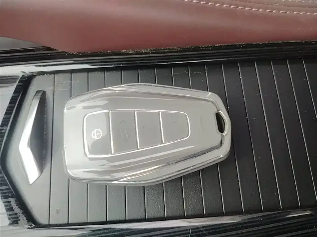 Geely Xingyue L 2023 из CN, фото 9