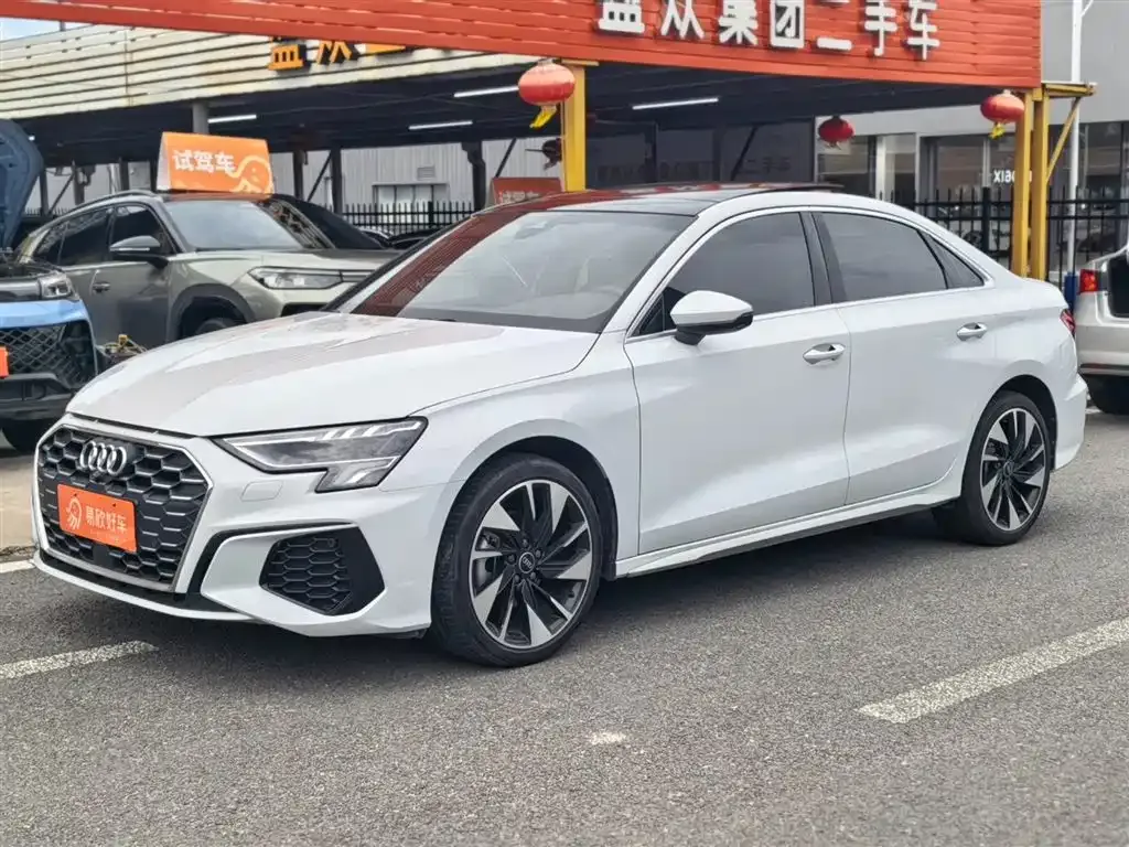 Audi A3 — фото 1