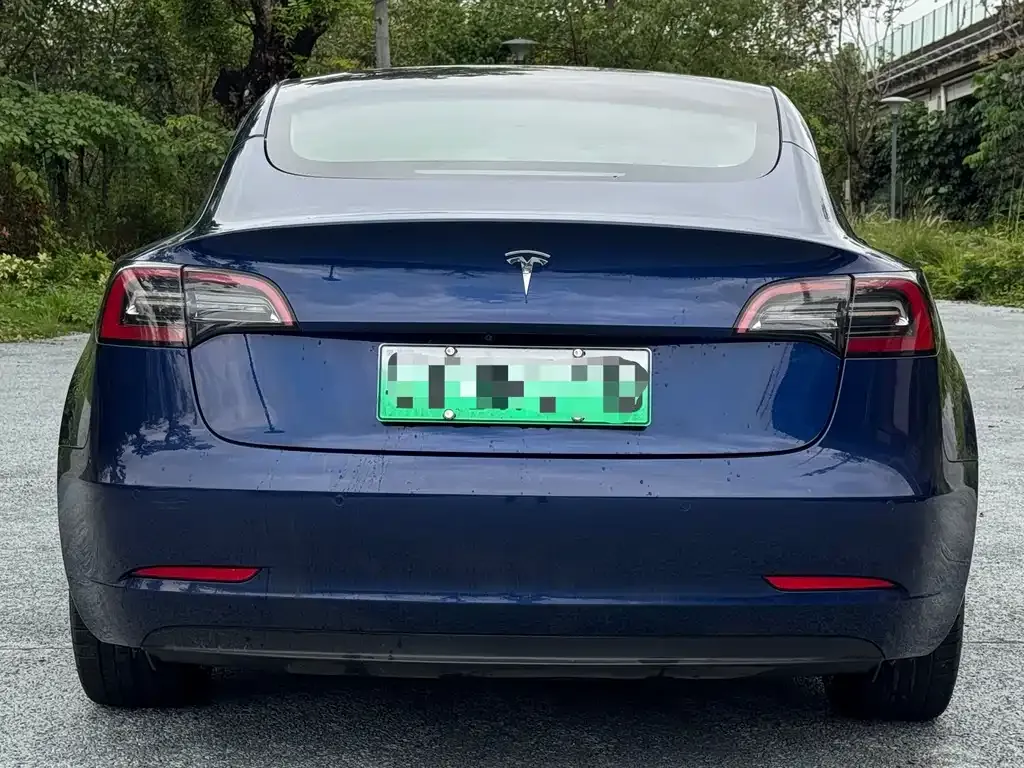 Tesla Model 3 — фото 6
