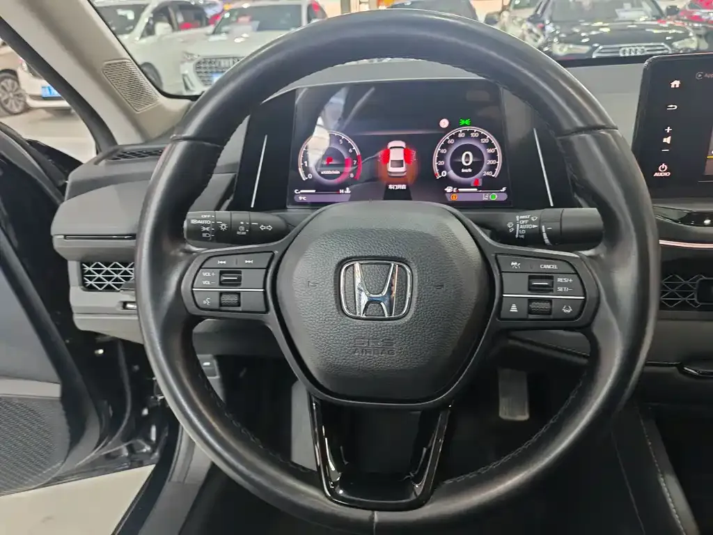 Honda Accord — фото 7