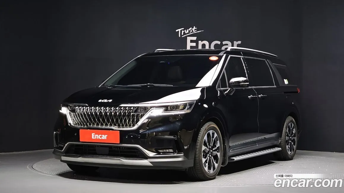 Kia Carnival — фото 1