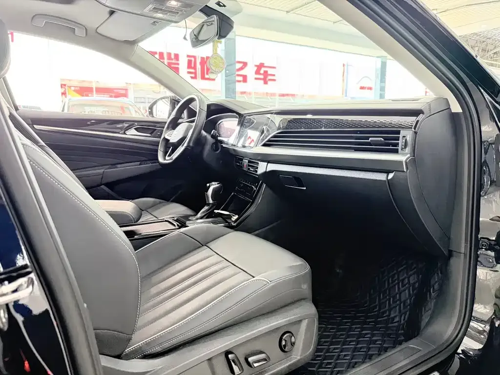 Volkswagen Passat — фото 8