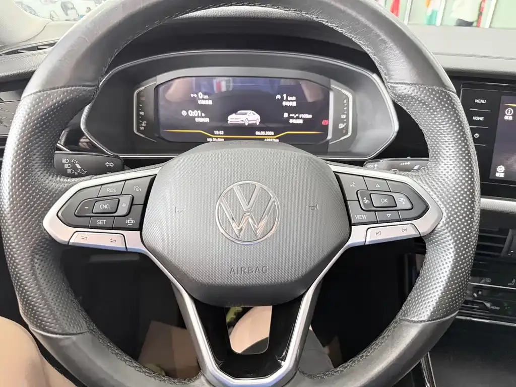Volkswagen Passat — фото 6