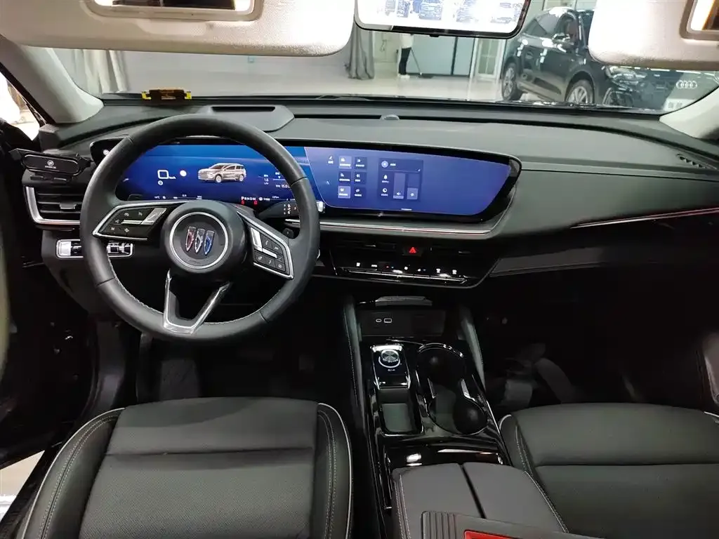 Buick Envision Plus — фото 8