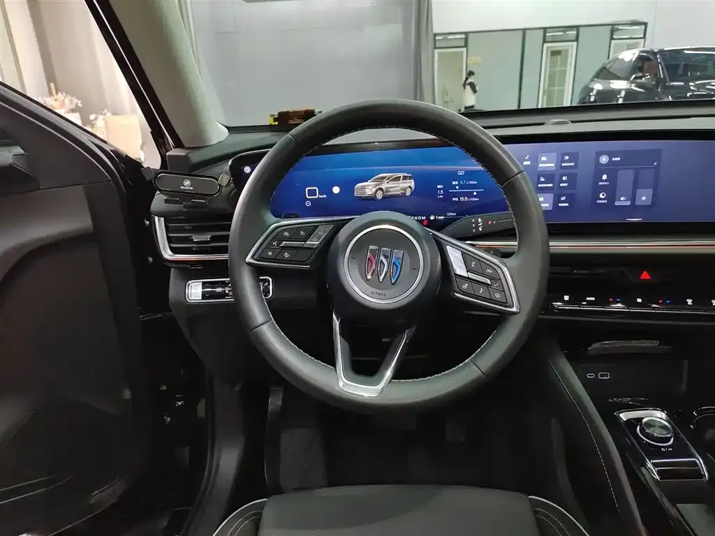 Buick Envision Plus — фото 6