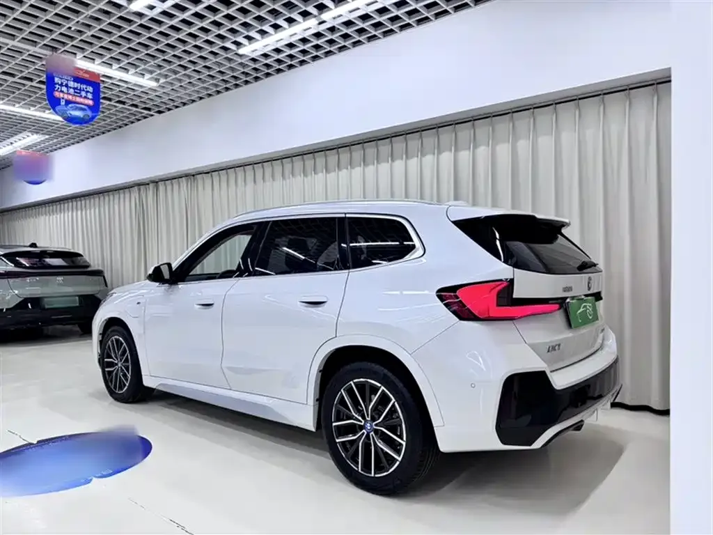 BMW iX1 2024 из CN, фото 5
