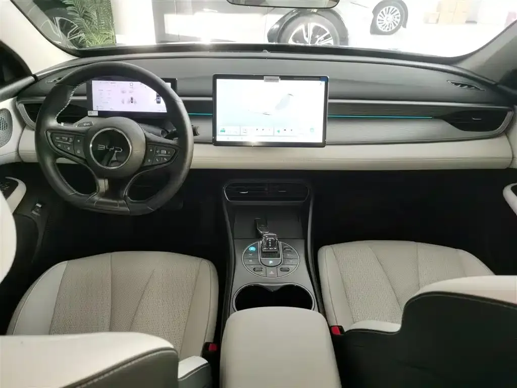 BYD Seal 05 DM-i — фото 7