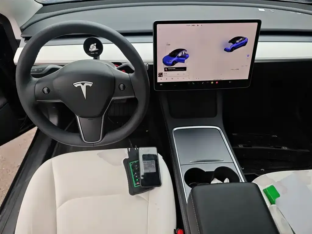 Tesla Model 3 — фото 6