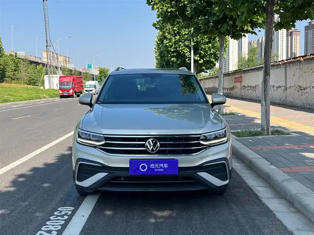 Volkswagen Tiguan L — фото 4