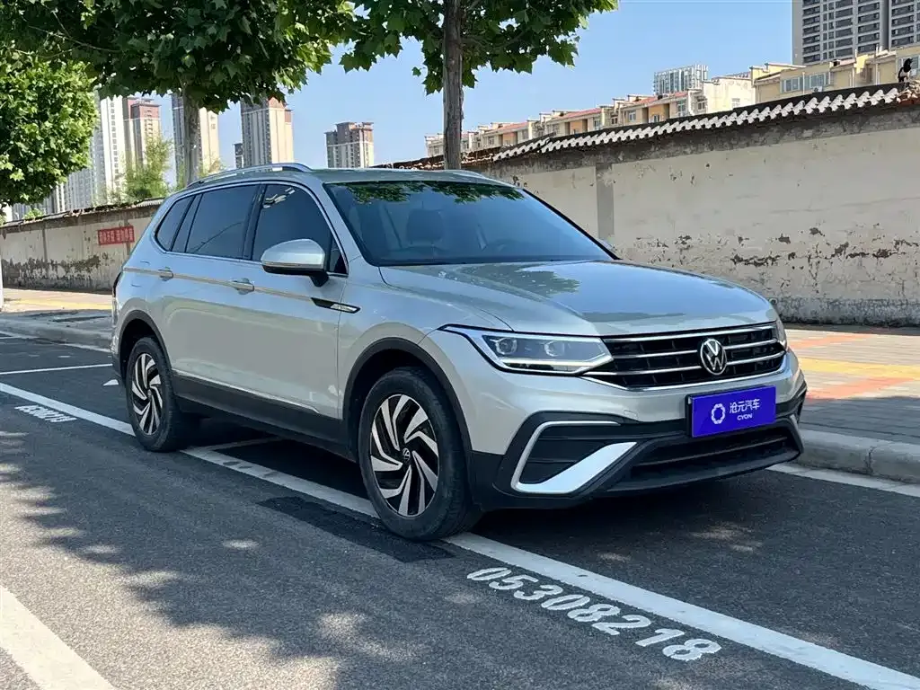 Volkswagen Tiguan L — фото 5