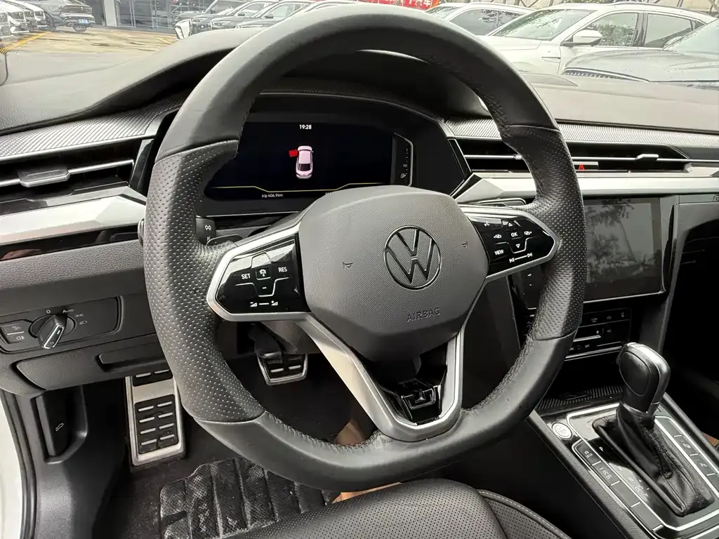 Volkswagen CC — фото 10