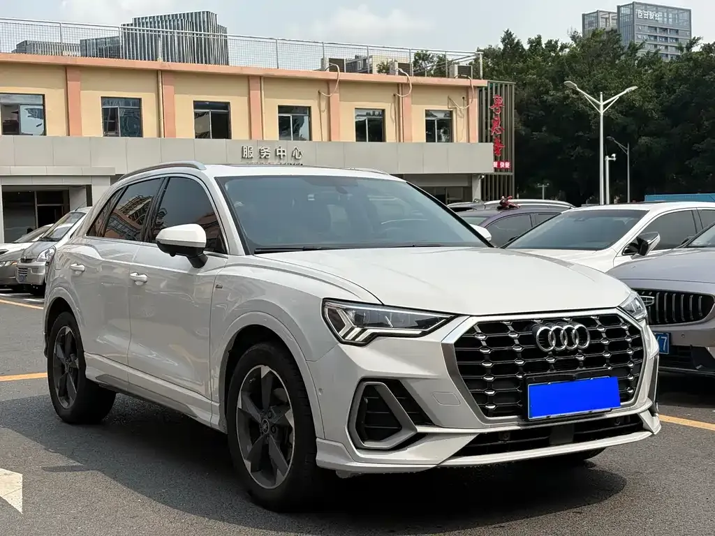 Audi Q3 2021 из CN, фото 8