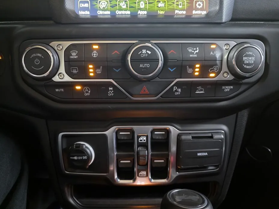 Jeep Wrangler 2023 из KR, фото 9