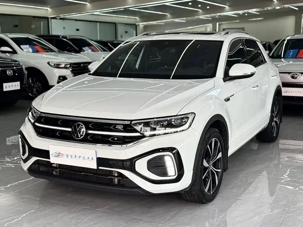 Volkswagen T-Roc — фото 1