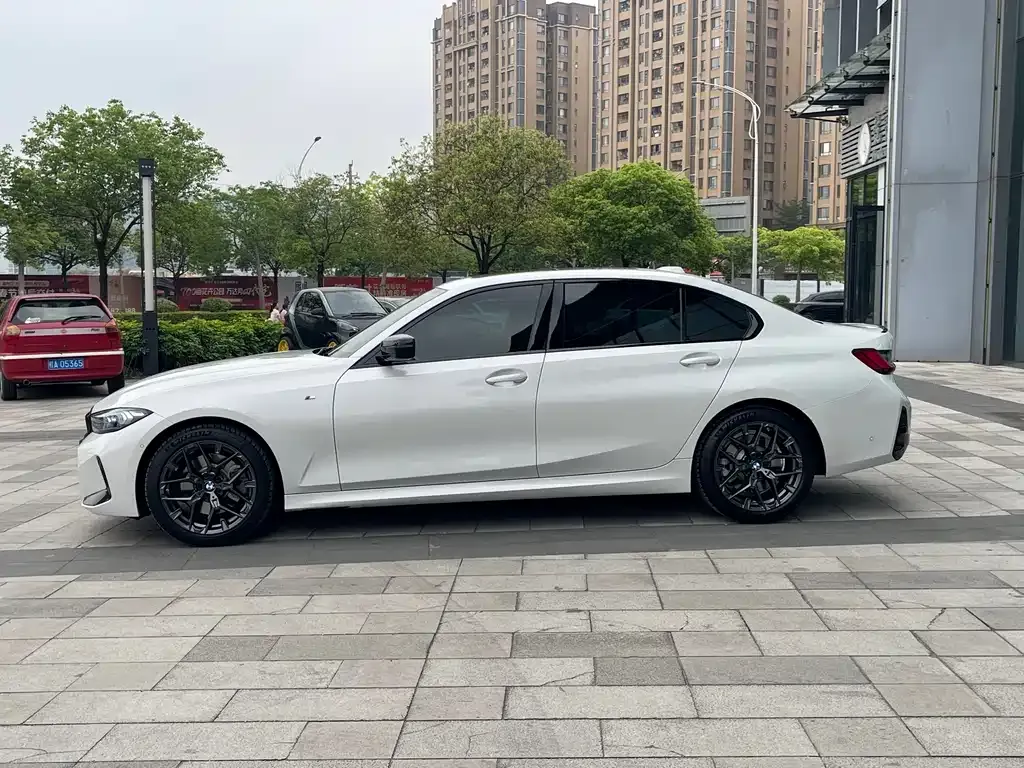 BMW 3 Series 2025 из CN, фото 3