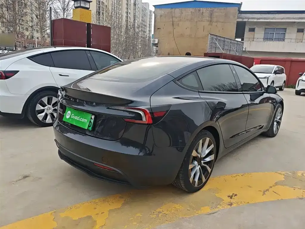 Tesla Model 3 — фото 6