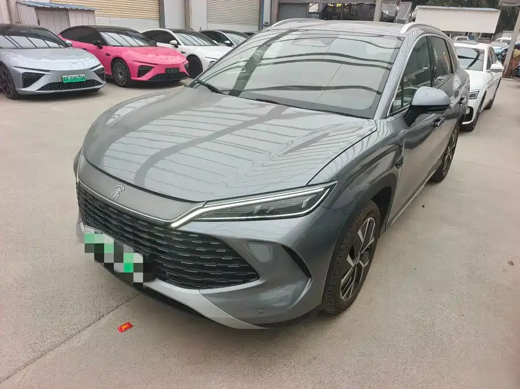 BYD L DM-i — фото 1