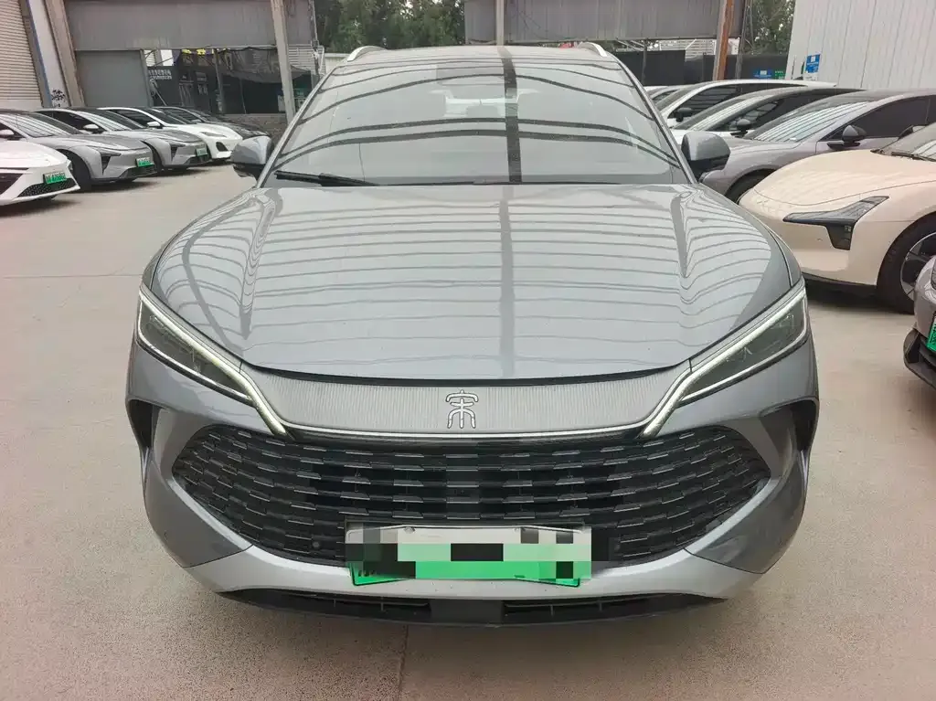 BYD L DM-i — фото 9