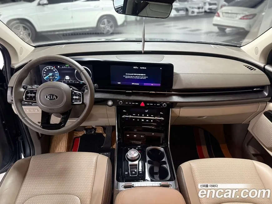 Kia Carnival — фото 10