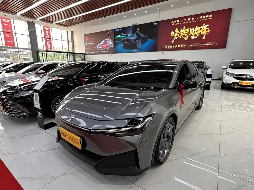Toyota bZ3 2023 из CN, фото 5