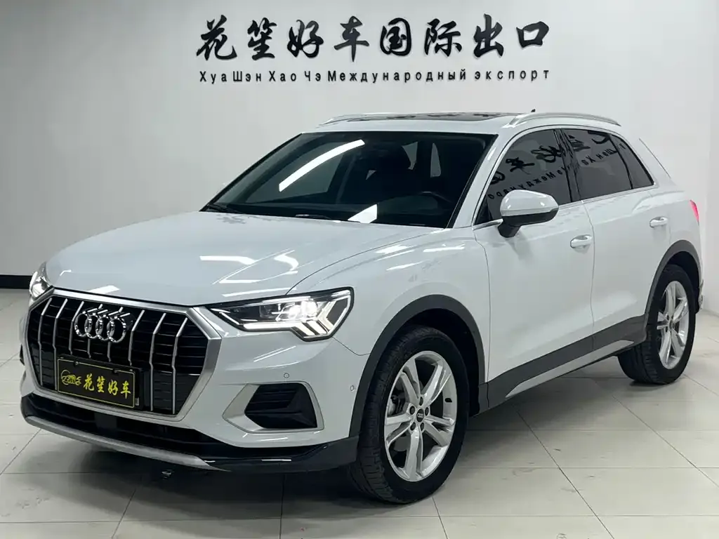 Audi Q3 — фото 1
