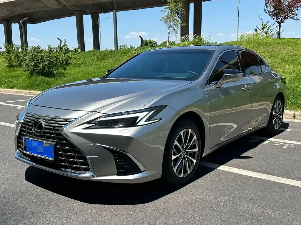 Lexus ES 2026 из CN, фото 1