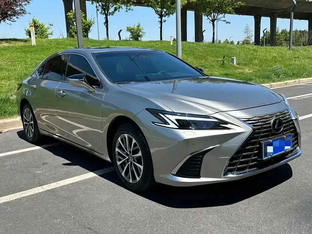 Lexus ES 2026 из CN, фото 4