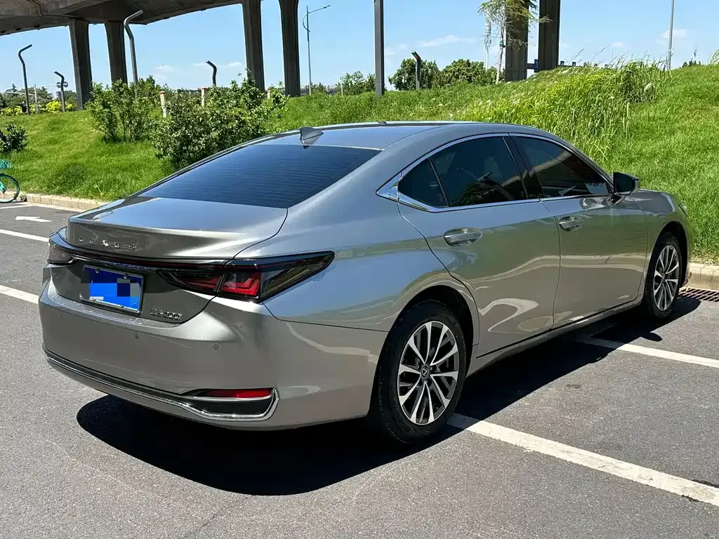 Lexus ES 2026 из CN, фото 6
