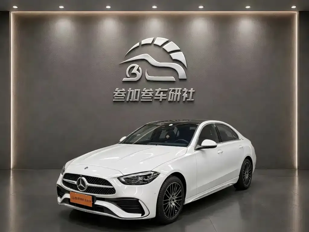 Mercedes-Benz C-Class — фото 1