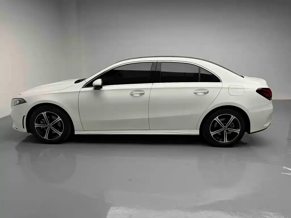 Mercedes-Benz A-Class — фото 10