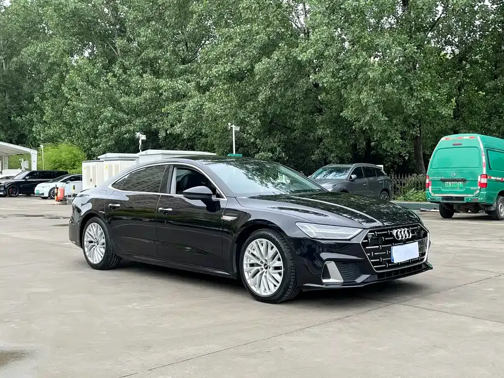 Audi A7L — фото 10