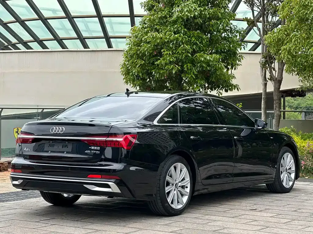 Audi A6L — фото 4