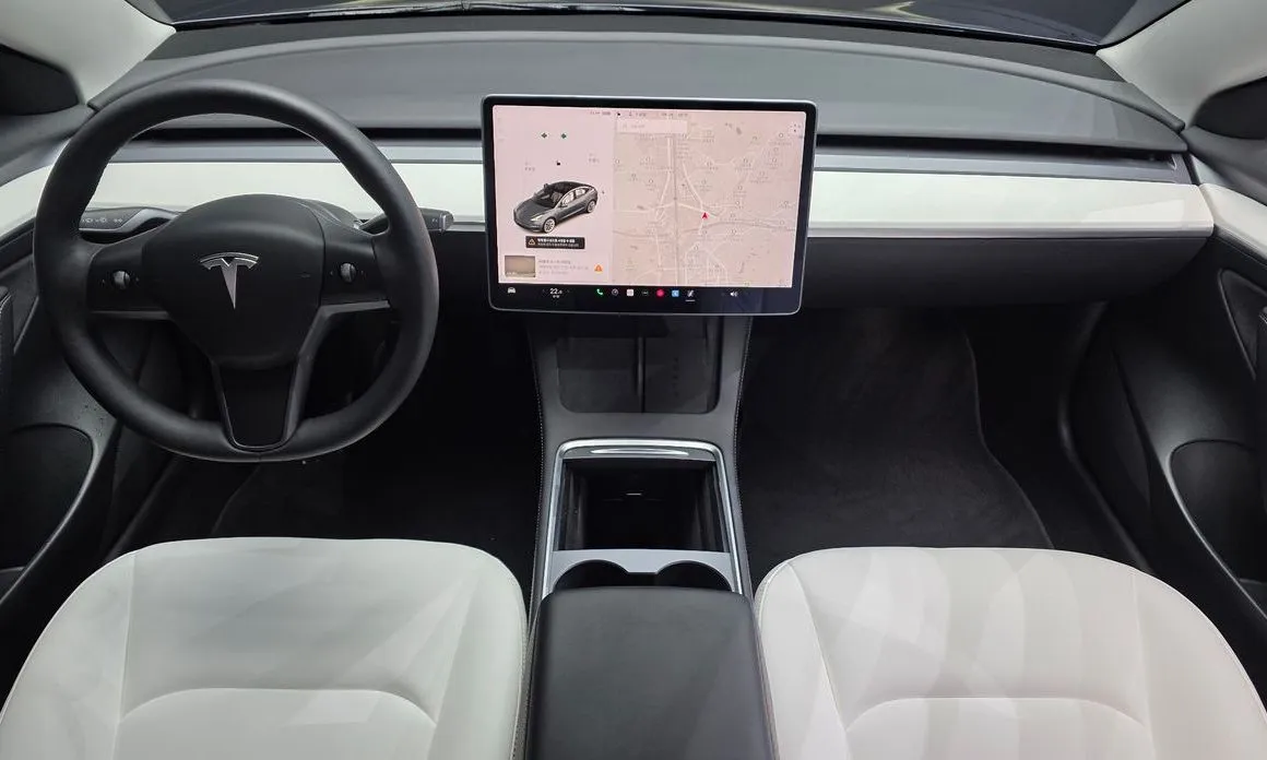 Tesla Model 3 — фото 6