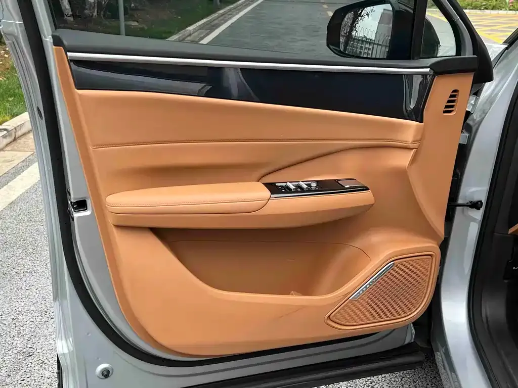 Geely Galaxy L7 — фото 4