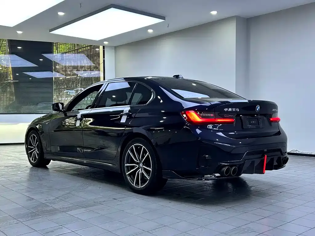 BMW 3 Series 2024 из CN, фото 2