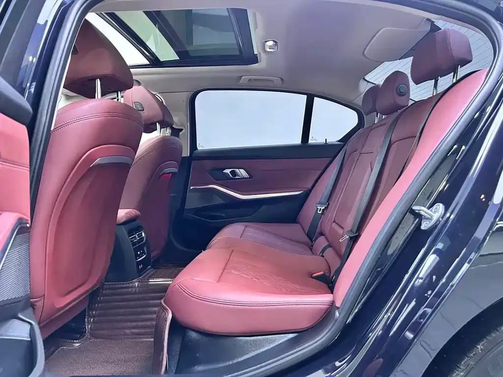 BMW 3 Series 2024 из CN, фото 9
