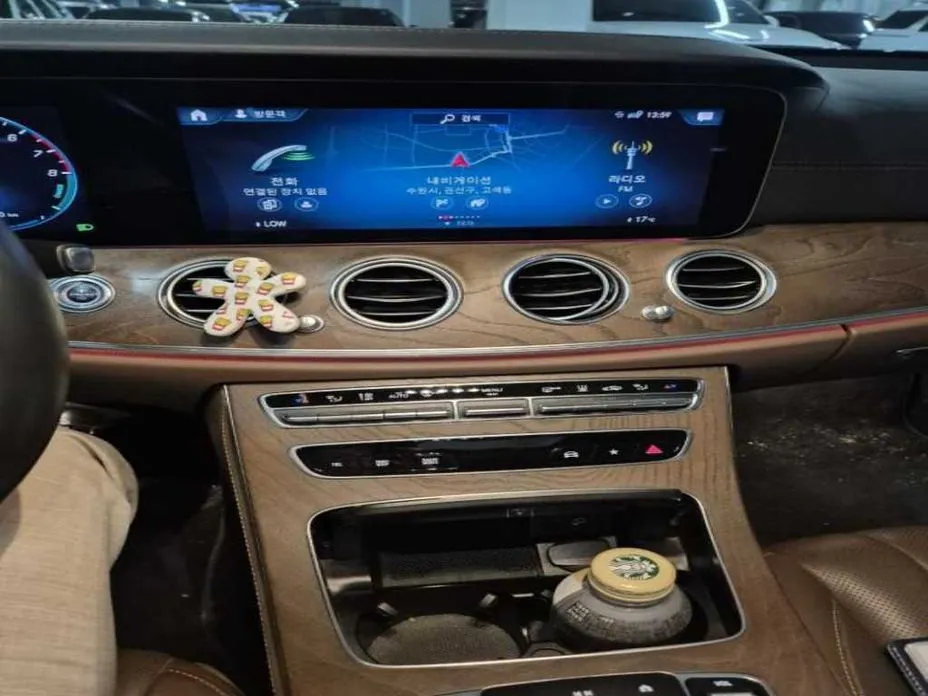 Mercedes-Benz E-Class 2023 из KR, фото 2