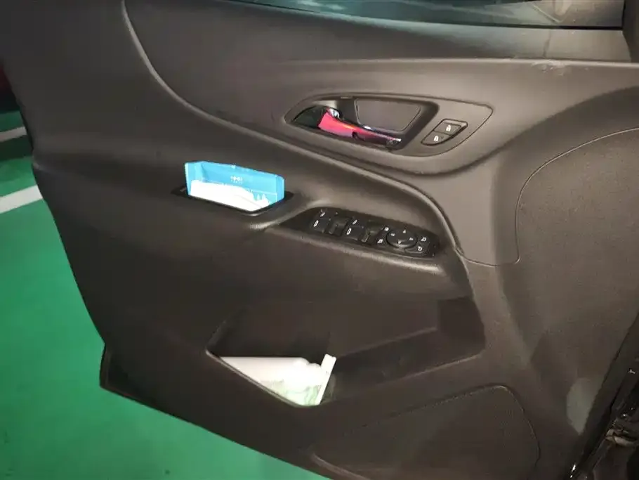 Chevrolet Equinox 2023 из CN, фото 4