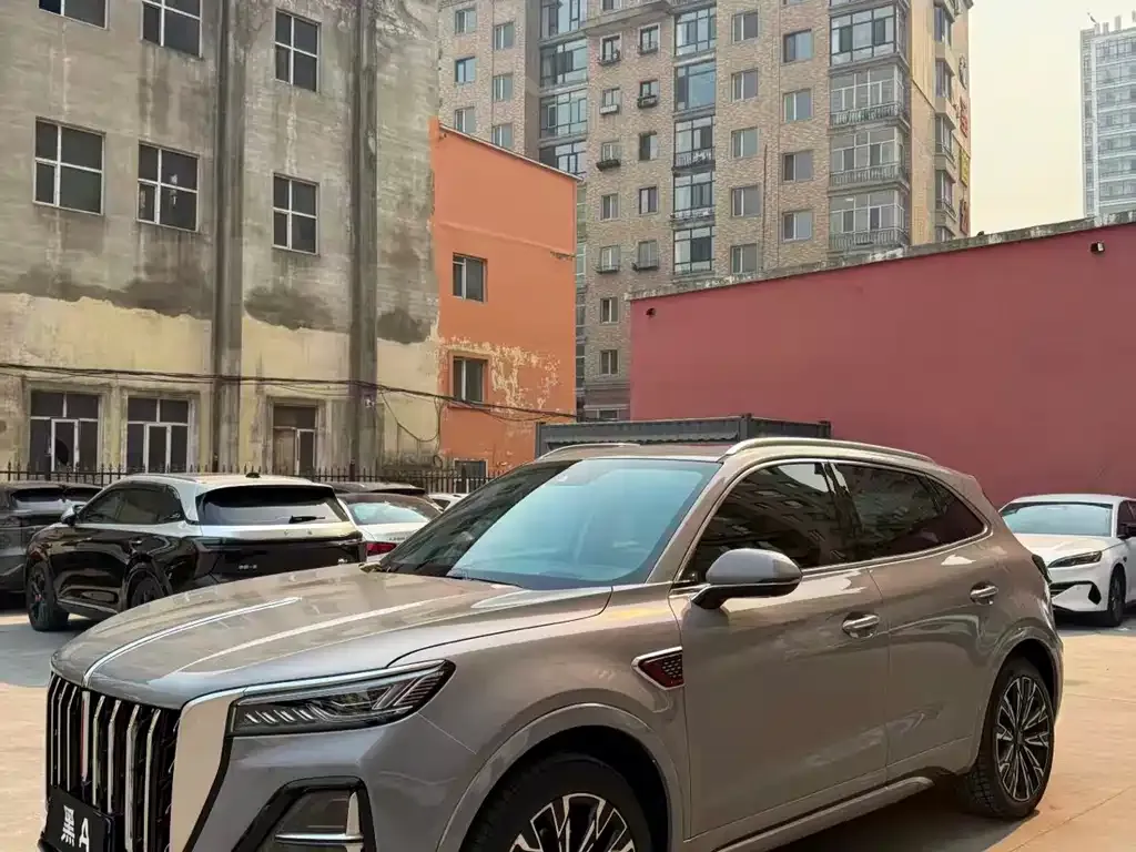 Hongqi HS5 — фото 1