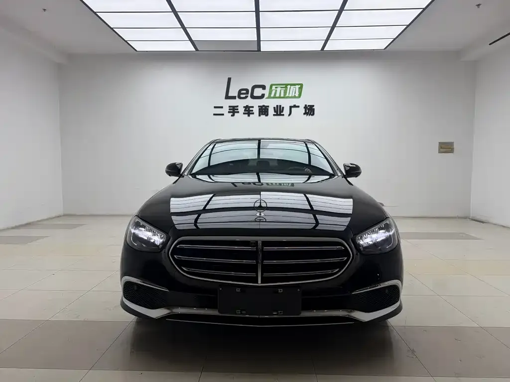 Mercedes-Benz E-Class — фото 10