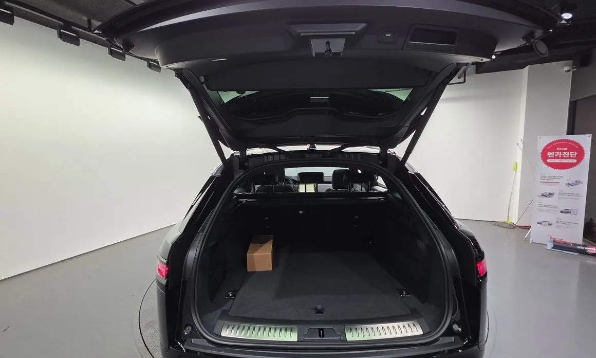 Land Rover Range Rover Velar 2026 из KR, фото 2