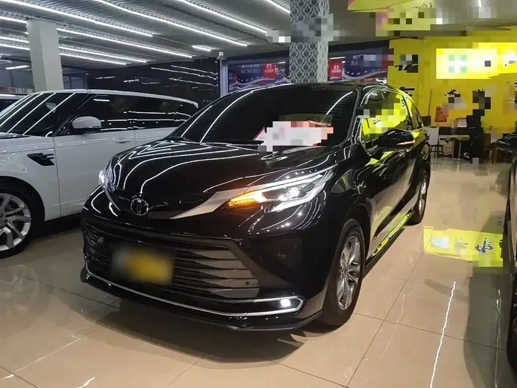Toyota Sienna — фото 2