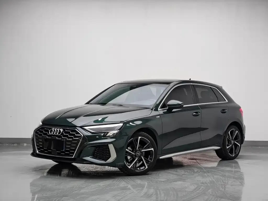 Audi A3 — фото 1